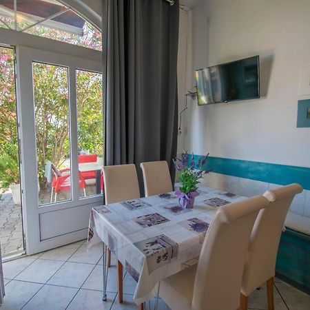 Family Apartment Manuela - Baška Voda Kültér fotó