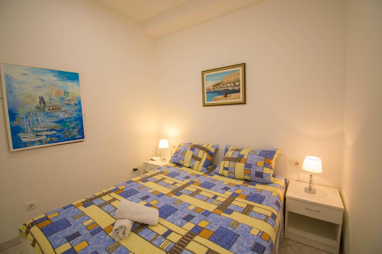 Family Apartment Manuela - Baška Voda Kültér fotó