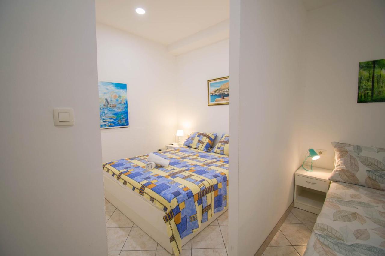 Family Apartment Manuela - Baška Voda Kültér fotó