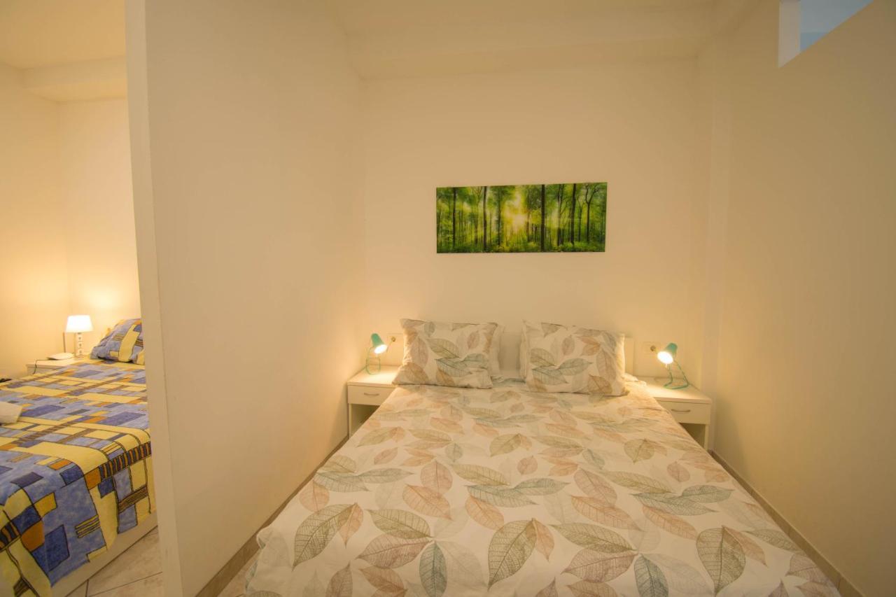 Family Apartment Manuela - Baška Voda Kültér fotó